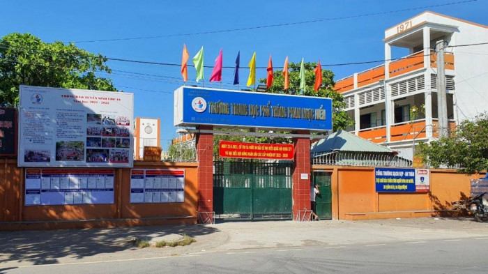 Trung học Phổ Thông Phan Ngọc Hiển