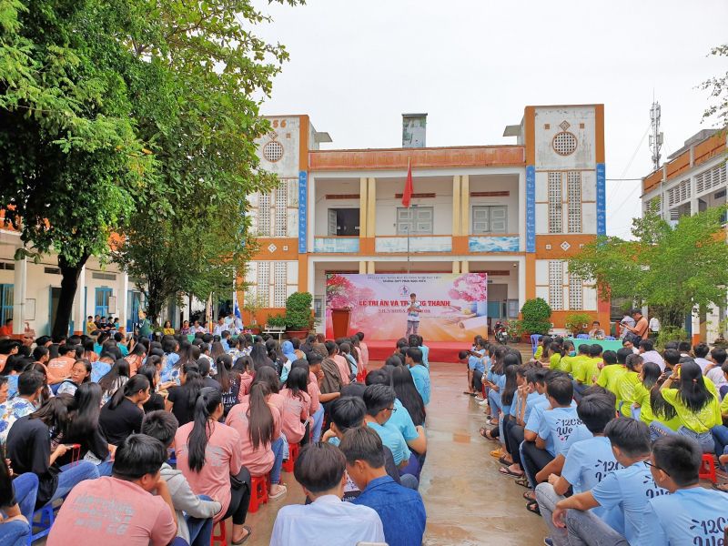 Trung học Phổ Thông Phan Ngọc Hiển