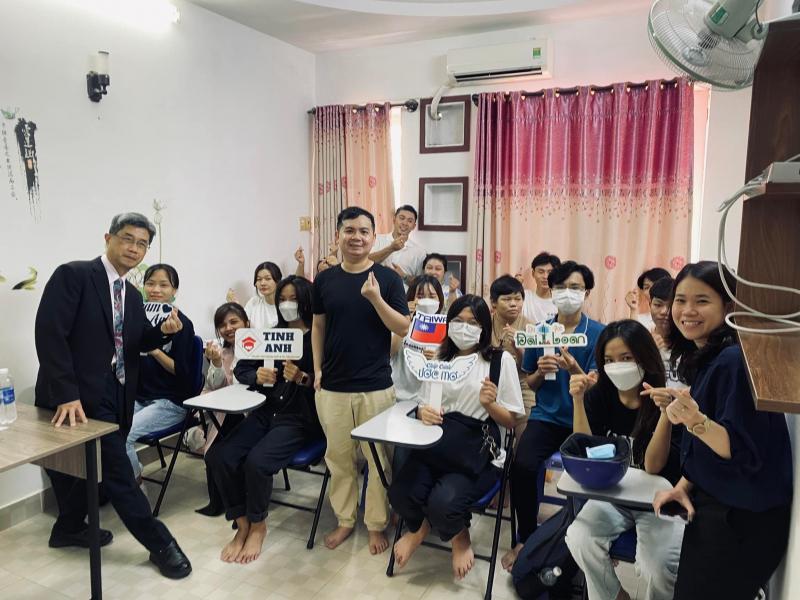 Trung Tâm Ngoại Ngữ & Du Học Đài Loan - Tinh Anh