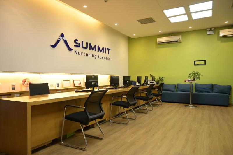 Trung tâm Summit Education Services (SES)
