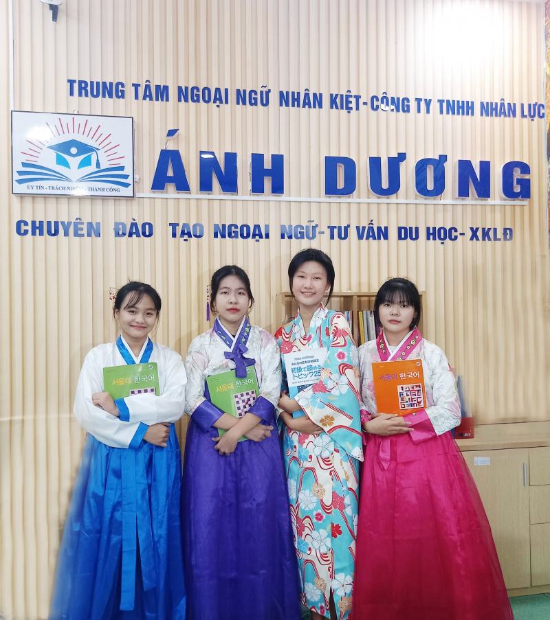 Trung tâm Ngoại ngữ Nhân Kiệt