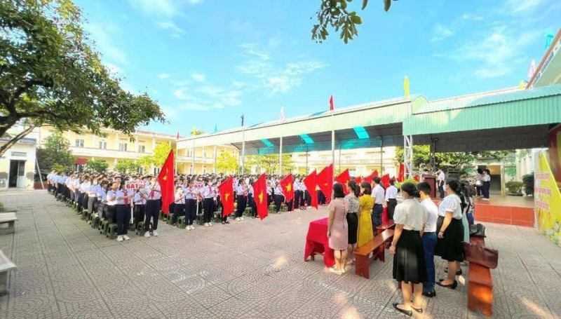 Trường THCS Hùng Vương