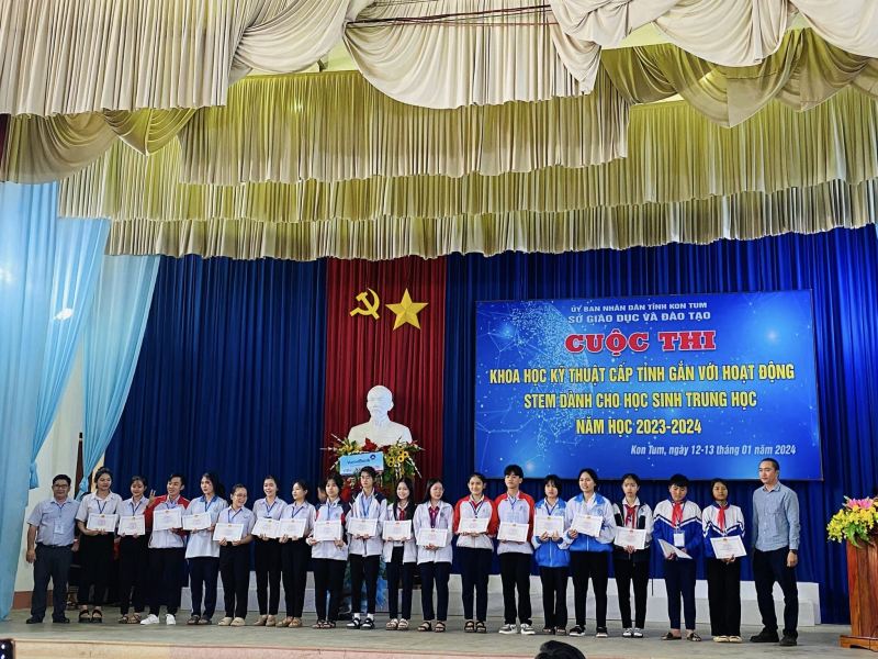 Trường THCS - THPT Liên Việt Kon Tum