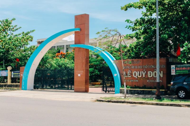 Trường THPT Chuyên Lê Quý Đôn
