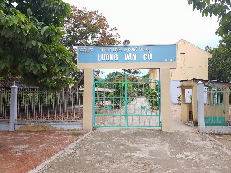 Trường THPT Lương Văn Cù