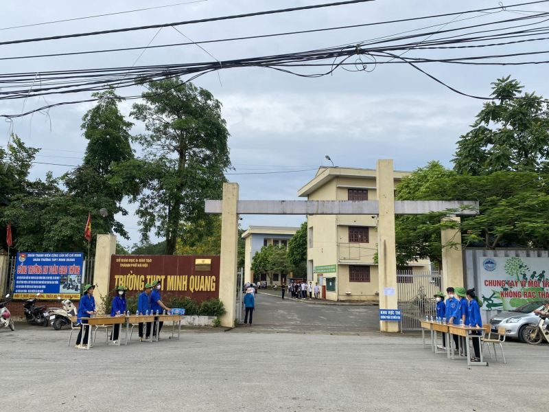 Trường THPT Minh Quang