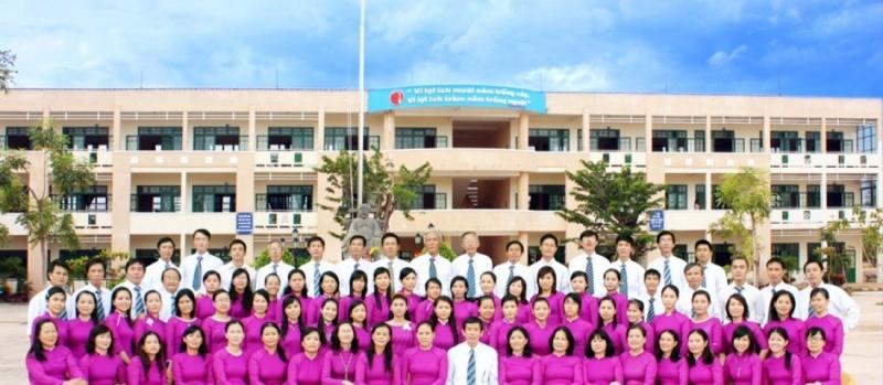 Trường THPT Nguyễn Trãi