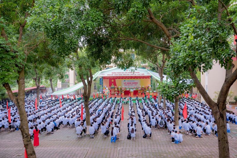 Trường THPT Tiền Phong
