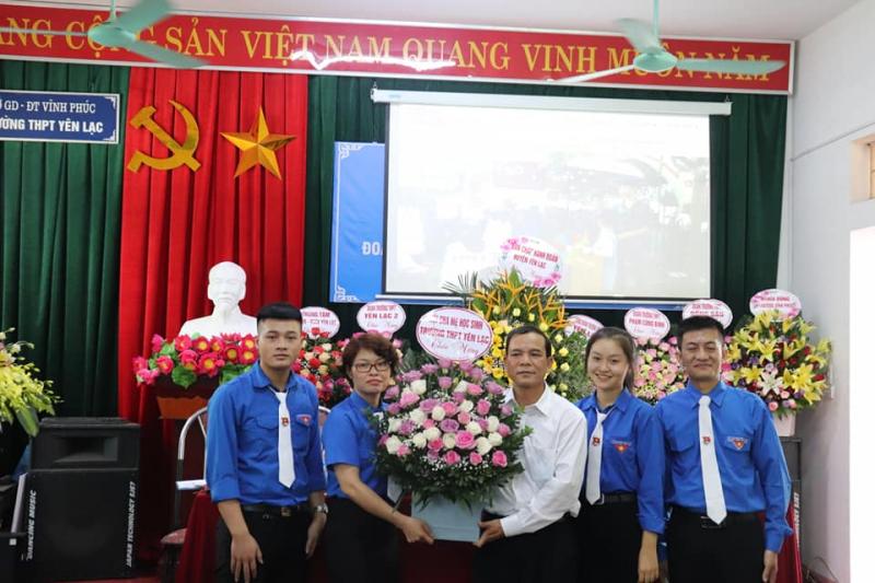 Trường THPT Yên Lạc