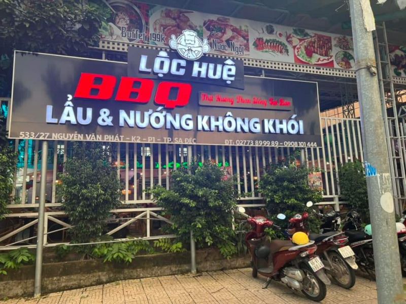 Lộc Huệ Buffet “ghi điểm” trong lòng nhiều thực khách bởi đồ ăn vừa ngon, hải sản vừa tươi xứng đáng với những gì mà bạn bỏ ra