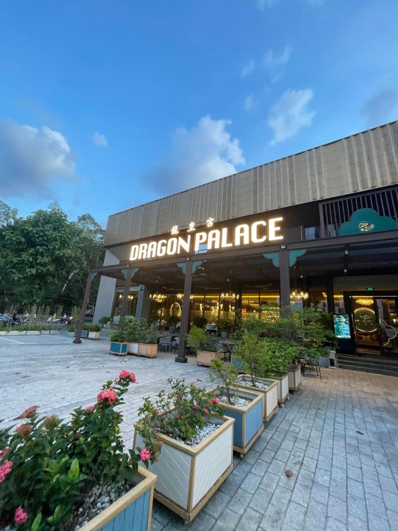 Dragon Palace là nhà hàng chuẩn bị Quảng Đông số 1 tại Thành Phố Hồ Chí Minh được các tín đồ yêu ẩm thực đánh giá cao