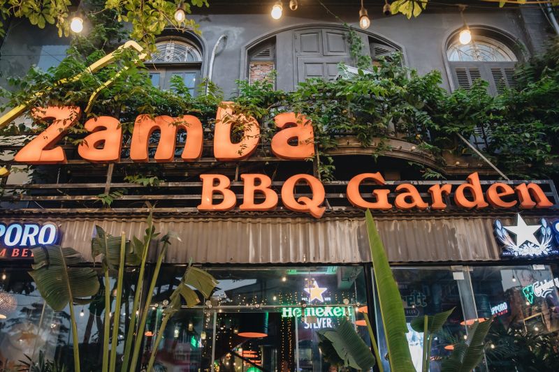Zamba Food Garden là thương hiệu nổi tiếng với những món nướng BBQ và những cốc bia tươi mát lạnh