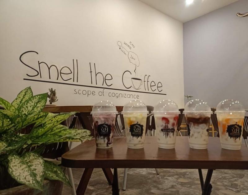 Zut House Coffee and Tea - Rạch Giá có góc chụp hình đẹp